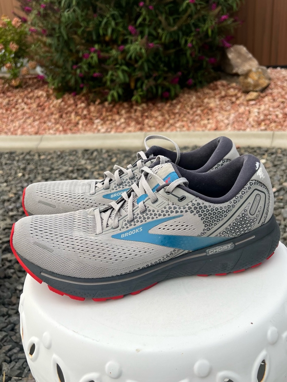 Brooks Ghost Men’s Athletic Running Shoes — Light Gray with Blue and Red Accents
